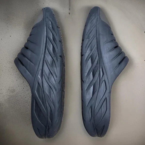 🔥HOKA RECOVERY SLIDES🔥 - Picture 6 of 8